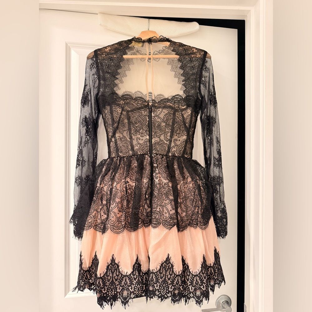 NWOT BRONX AND BANCO Daphne Illusion Corset Lace Mini Dress w Long Sleeve - Picture 15 of 16